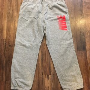 Men’s Nike sweatpants!